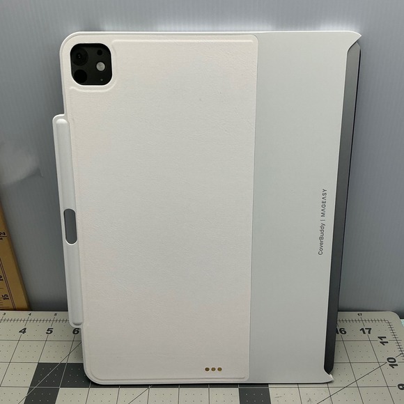 MAGEASY CoverBuddy iPad Pro 13 M4 2024 Case Magic Keyboard Compatible White - Picture 4 of 10